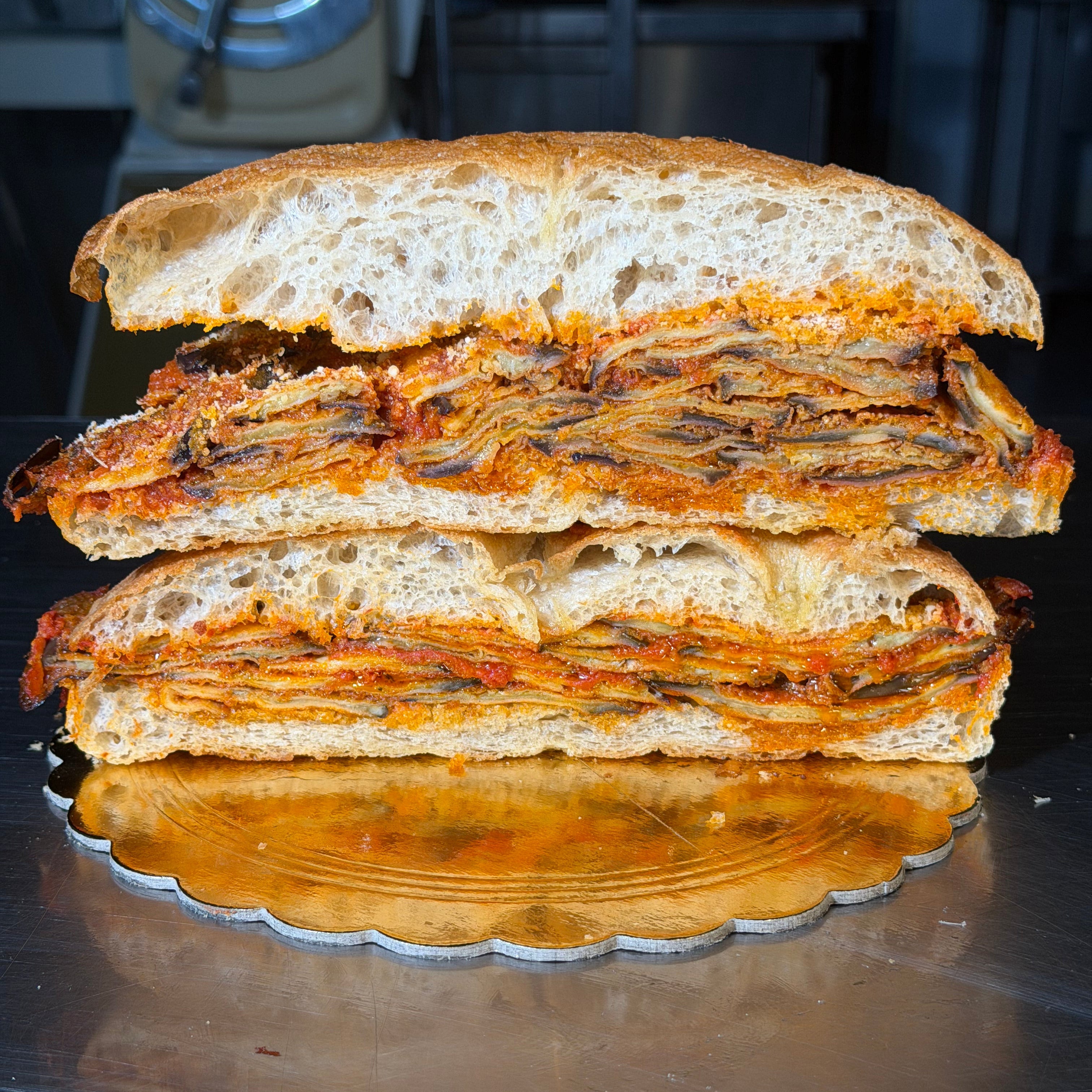 Pizza nel rutiello con Parmigiana