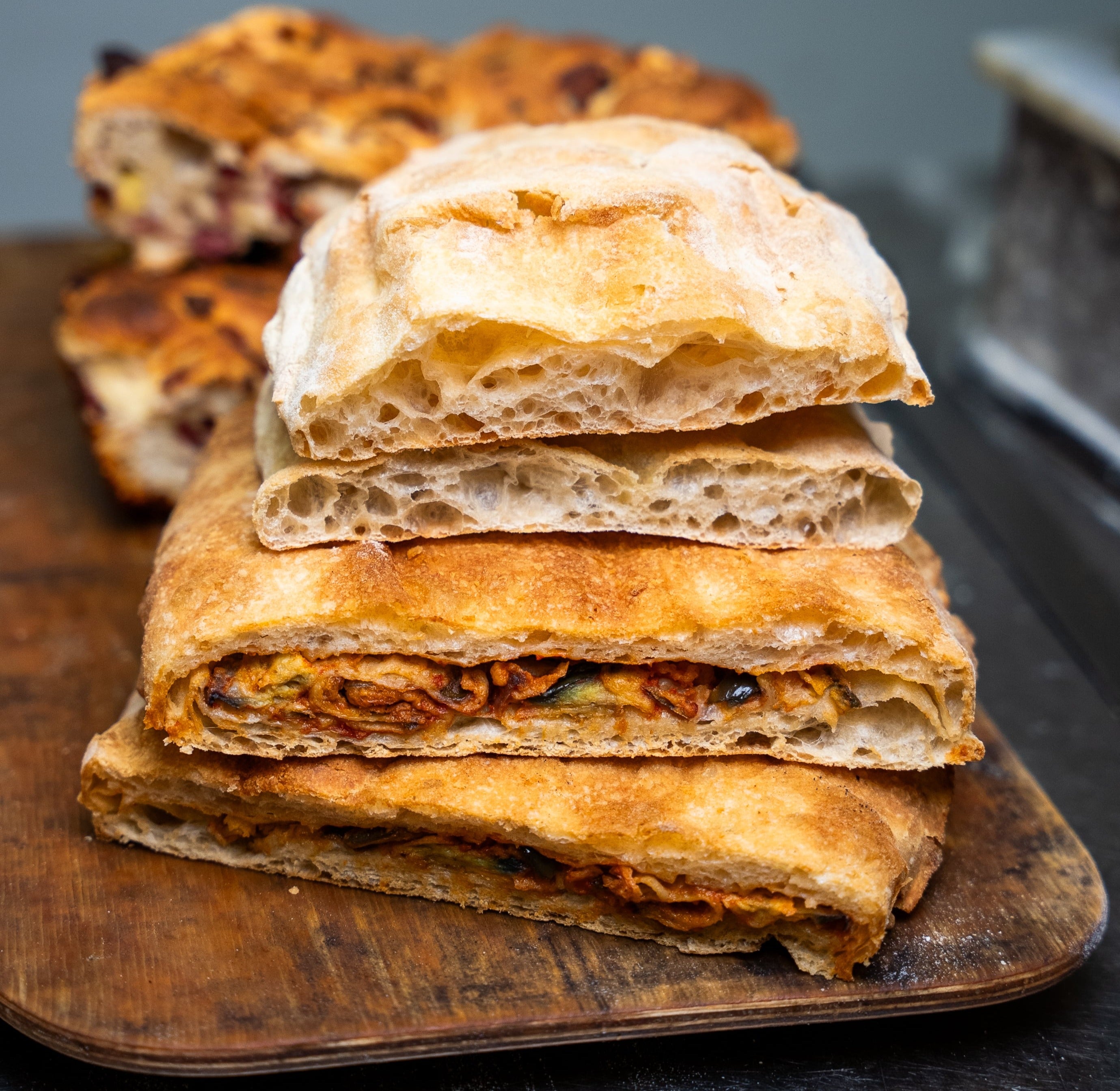 Pizza in pala con Parmigiana